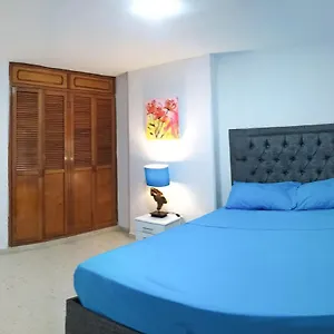 Apartamento Frente A La Playa . En, Sp, It.