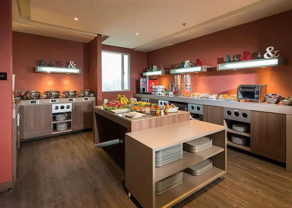 Hotel Hampton By Hilton Cartagena 4*,  Colombia