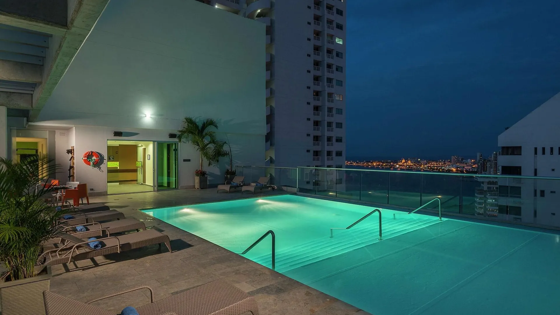 Hotel Hampton By Hilton Cartagena 4*,