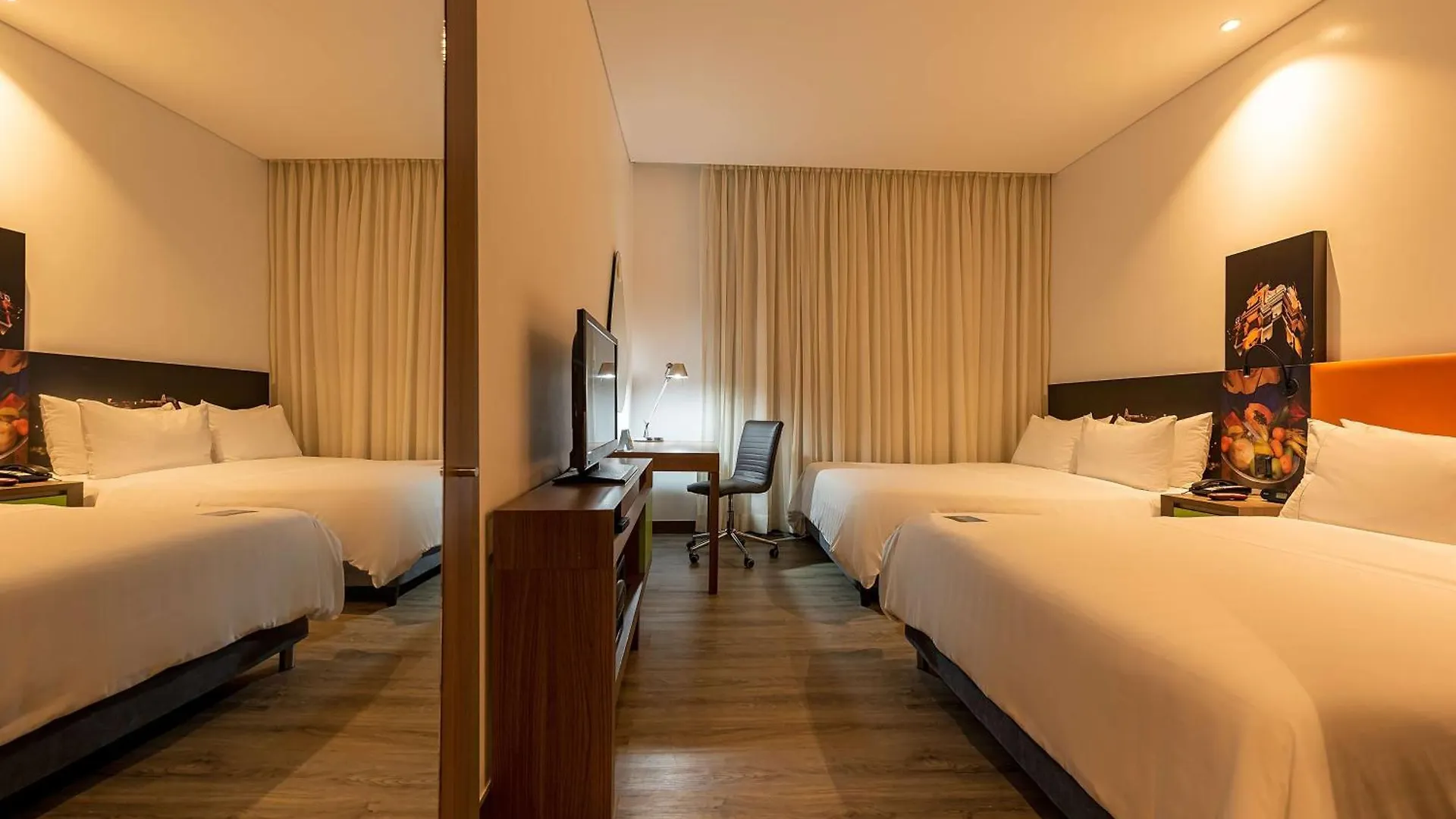 Hotel Hampton By Hilton Cartagena