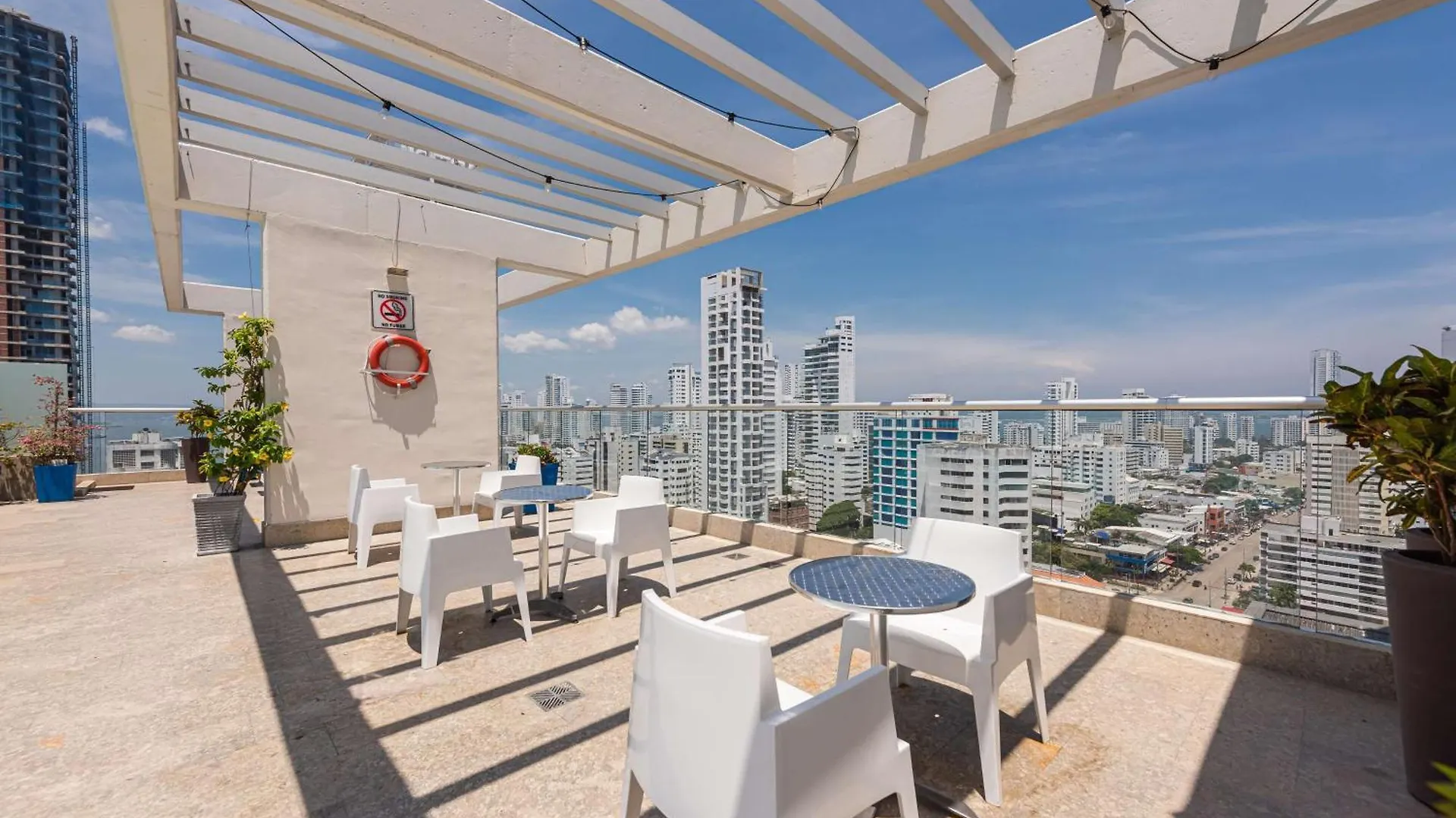 Hampton By Hilton Cartagena Hotel